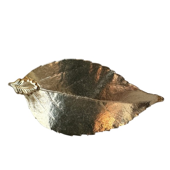 Vintage Gold-Dipped Leaf Pendant - Picture 3 of 5